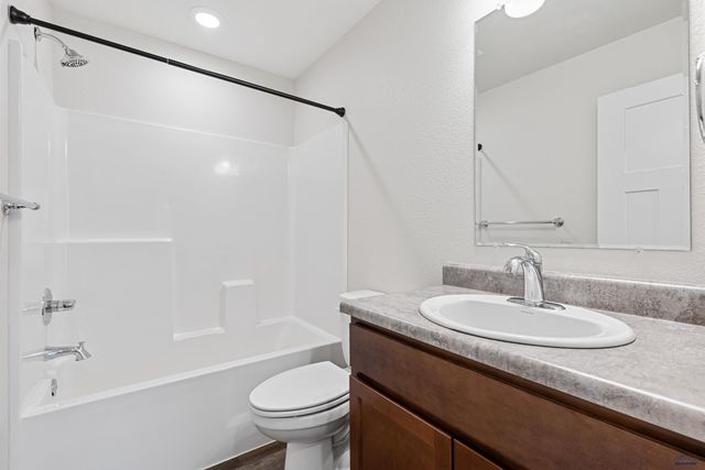 413 HENRY POTTER RD, Box Elder, SD 57719