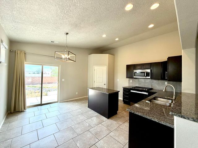 2707 Full Moon Court NE, Rio Rancho, NM 87144
