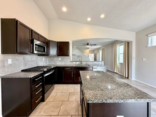 2707 Full Moon Court NE, Rio Rancho, NM 87144