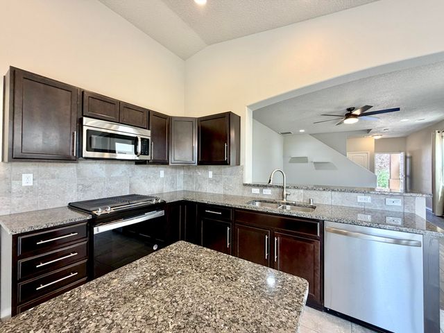 2707 Full Moon Court NE, Rio Rancho, NM 87144