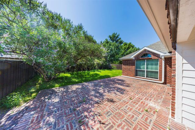 10706 Saint Annes Drive, Rowlett, TX 75089