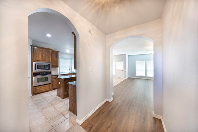 10706 Saint Annes Drive, Rowlett, TX 75089