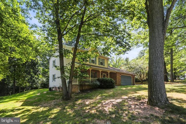 141 OAK HILLS DR, Hanover, PA 17331