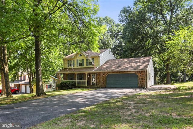 141 OAK HILLS DR, Hanover, PA 17331