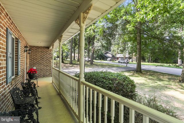 141 OAK HILLS DR, Hanover, PA 17331