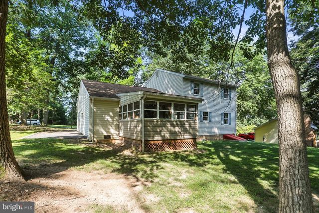 141 OAK HILLS DR, Hanover, PA 17331