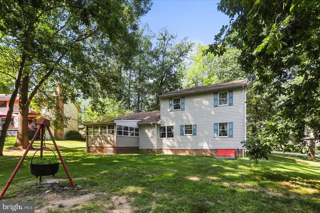 141 OAK HILLS DR, Hanover, PA 17331
