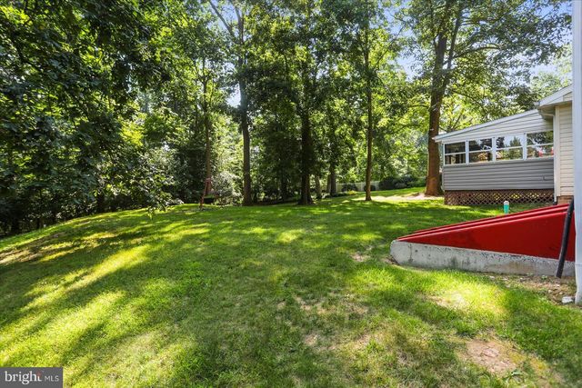 141 OAK HILLS DR, Hanover, PA 17331