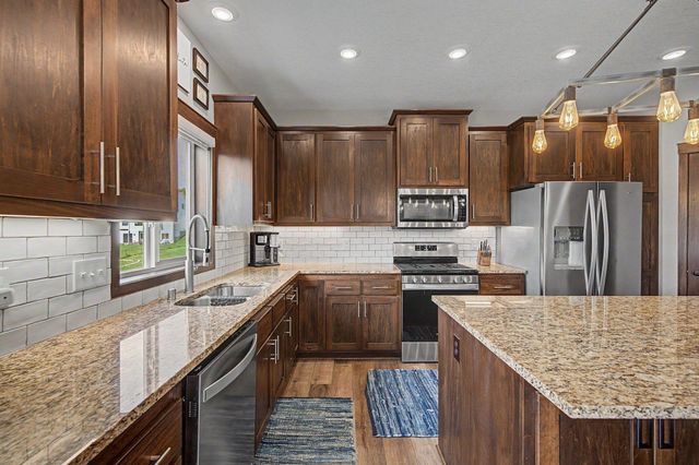 9847 Jordan Avenue NE, Hanover, MN 55341