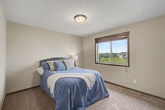 9847 Jordan Avenue NE, Hanover, MN 55341