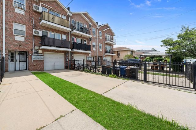 1076 Gipson Street, Far Rockaway, NY 11691