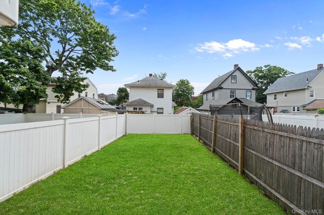 1076 Gipson Street, Far Rockaway, NY 11691
