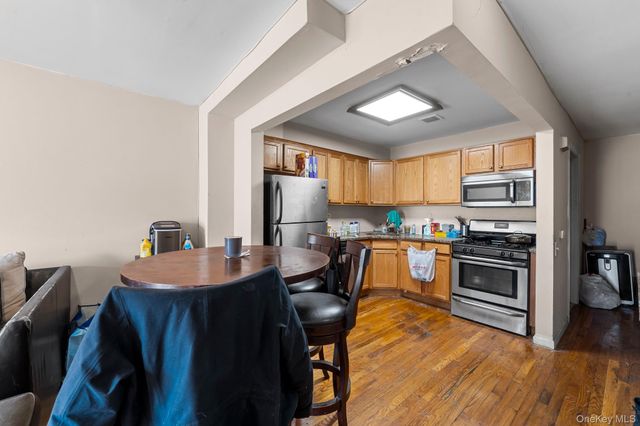 1076 Gipson Street, Far Rockaway, NY 11691