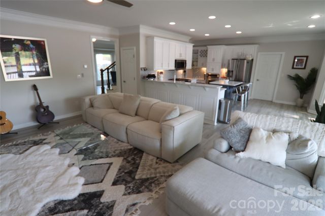 15537 Northstone Drive, Huntersville, NC 28078