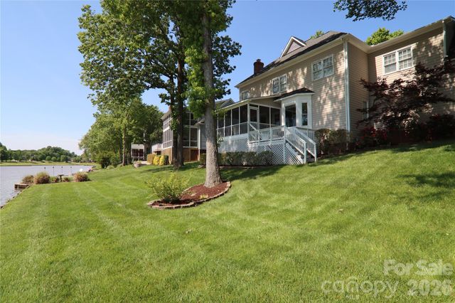 15537 Northstone Drive, Huntersville, NC 28078