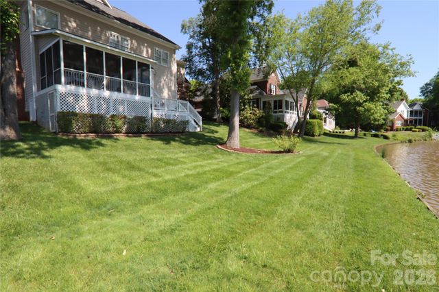 15537 Northstone Drive, Huntersville, NC 28078