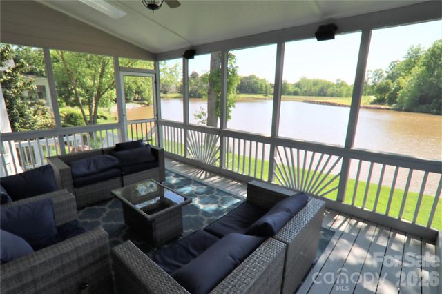 15537 Northstone Drive, Huntersville, NC 28078