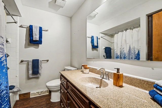 7486 Pine Grove Drive, Jenison, MI 49428