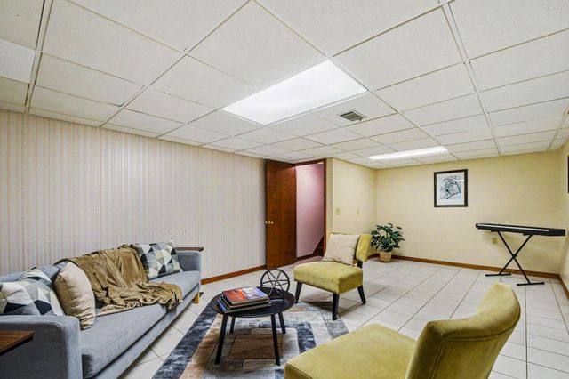 7486 Pine Grove Drive, Jenison, MI 49428