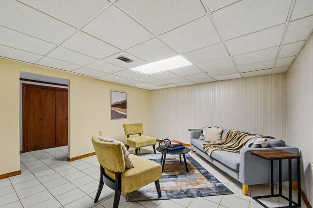 7486 Pine Grove Drive, Jenison, MI 49428