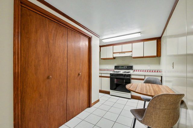 7486 Pine Grove Drive, Jenison, MI 49428