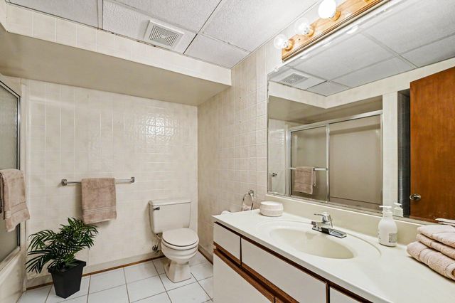 7486 Pine Grove Drive, Jenison, MI 49428