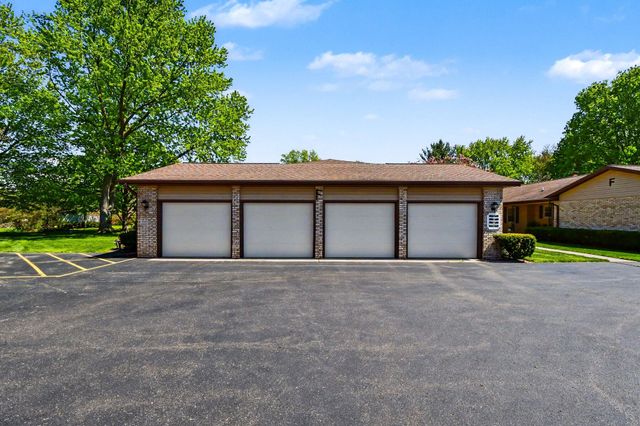 7486 Pine Grove Drive, Jenison, MI 49428