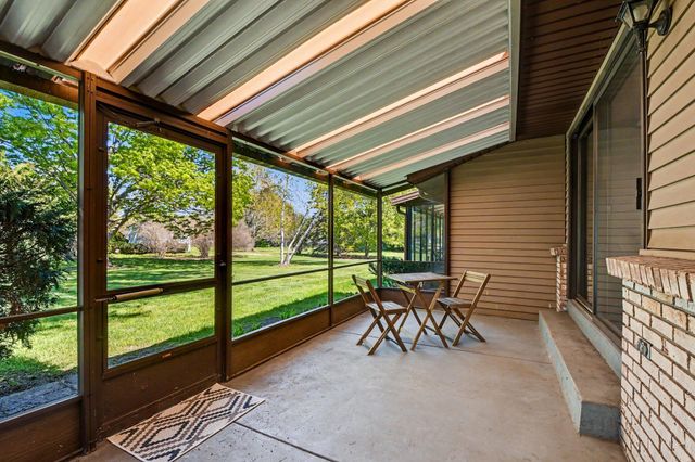 7486 Pine Grove Drive, Jenison, MI 49428