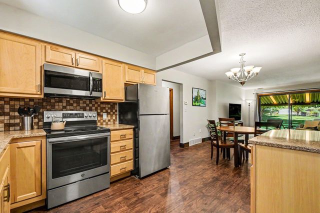 7486 Pine Grove Drive, Jenison, MI 49428