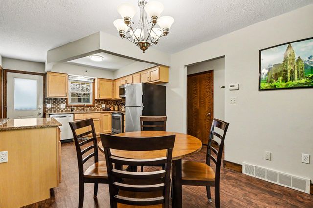 7486 Pine Grove Drive, Jenison, MI 49428