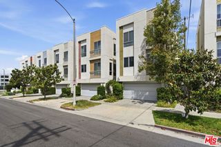 5911 Saturn Street, Los Angeles, CA 90035