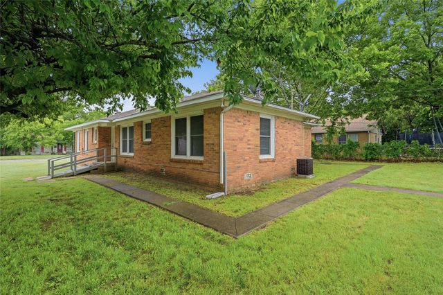 1701 W Elm Street, Denison, TX 75020