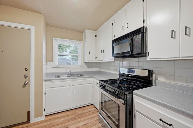 1701 W Elm Street, Denison, TX 75020
