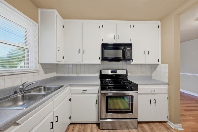 1701 W Elm Street, Denison, TX 75020