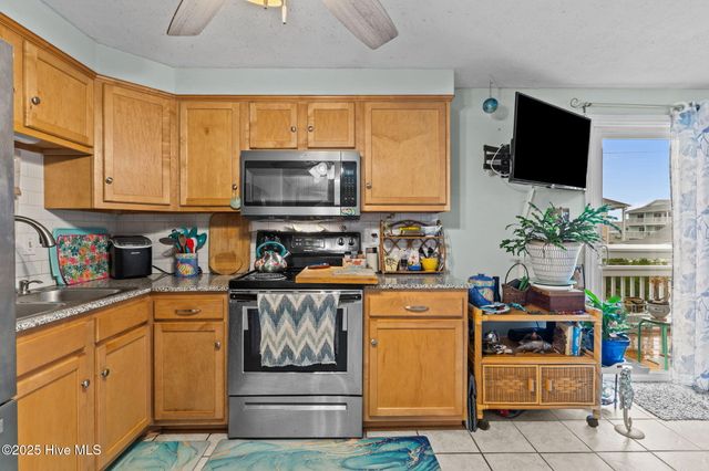 101 Seahorse Lane C1, Carolina Beach, NC 28428