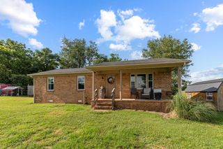 1120 Franks Ferry Rd, Sparta, TN 38583