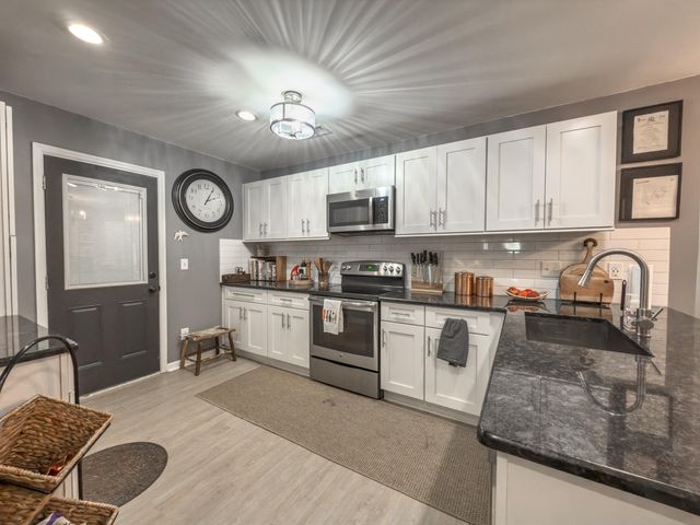 202 Gibbon Court, Summerville, SC 29485