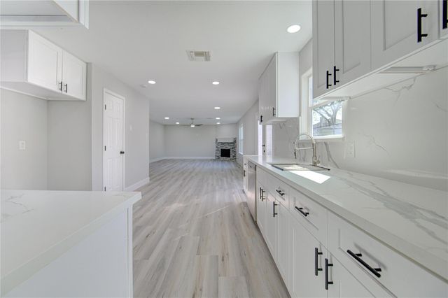 1831 Courtside Place Drive, Missouri City, TX 77489