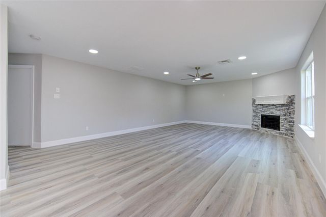 1831 Courtside Place Drive, Missouri City, TX 77489