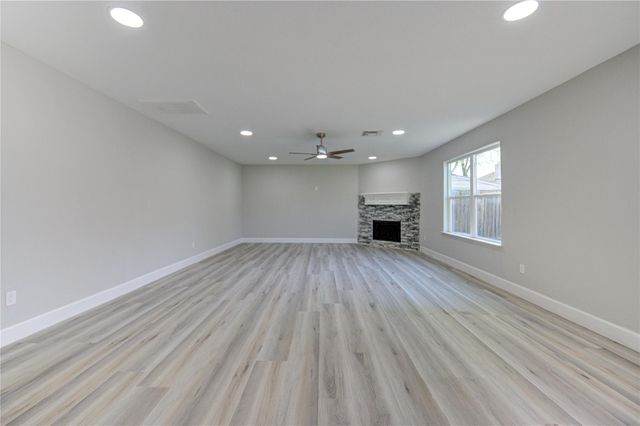 1831 Courtside Place Drive, Missouri City, TX 77489