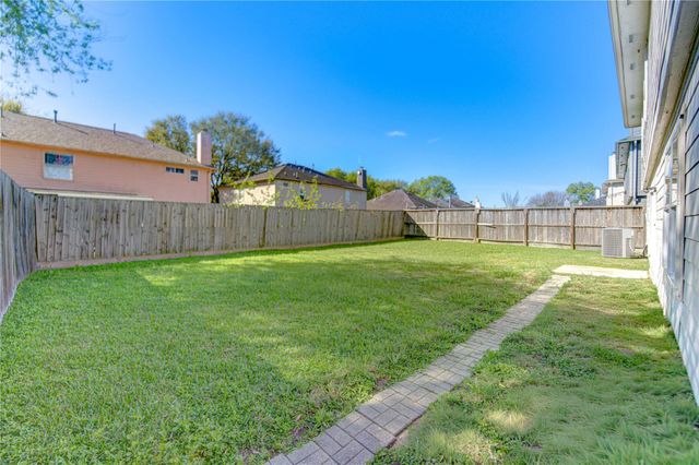 1831 Courtside Place Drive, Missouri City, TX 77489