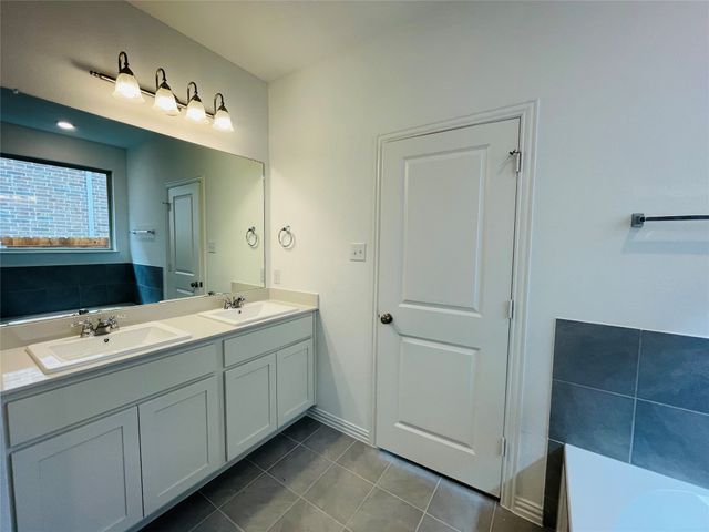 1836 Lockhart Drive, Forney, TX 75126