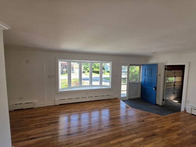 20 Faulkner St, Westport, MA 02790