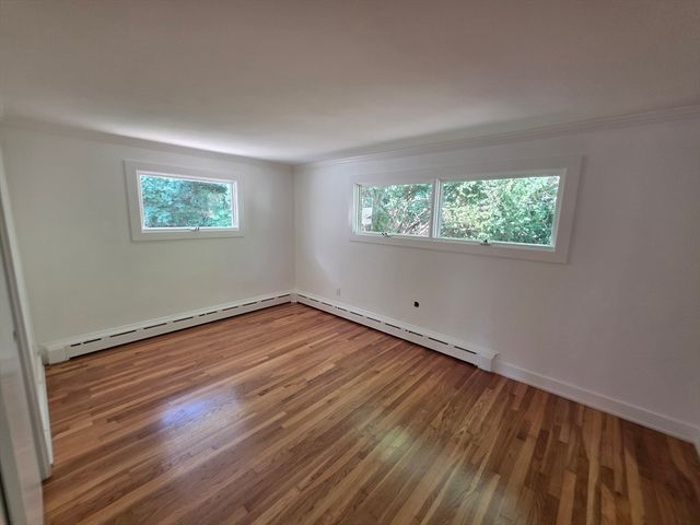 20 Faulkner St, Westport, MA 02790