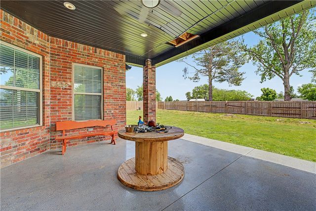 1123 13th Street, Rogers, AR 72758