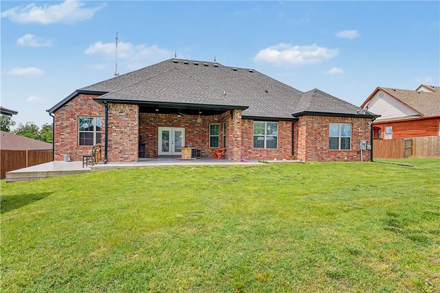 1123 13th Street, Rogers, AR 72758