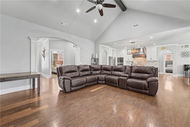 1123 13th Street, Rogers, AR 72758