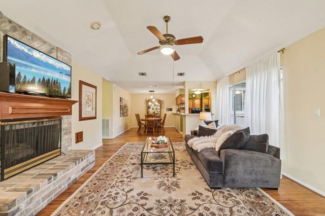 2918 Crest Park Drive, Houston, TX 77082