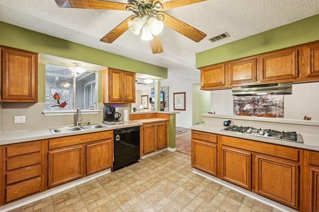 2918 Crest Park Drive, Houston, TX 77082