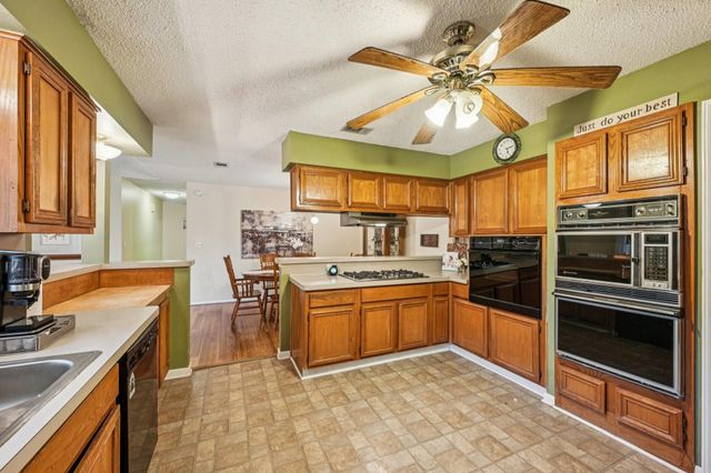 2918 Crest Park Drive, Houston, TX 77082